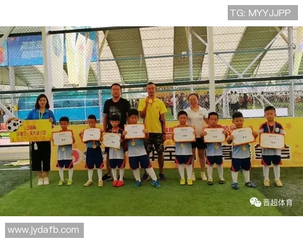 培养足球明星精神的有效方法与实践探索之路